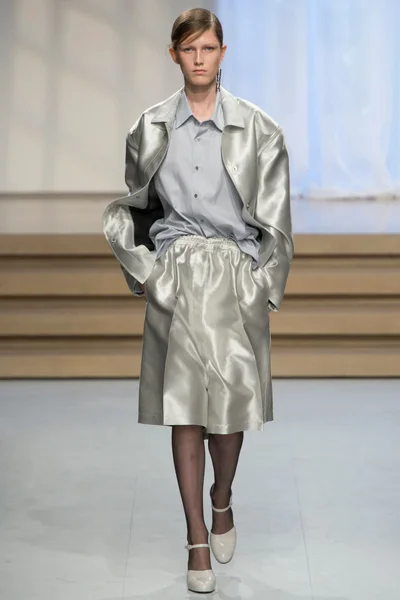 Look 40